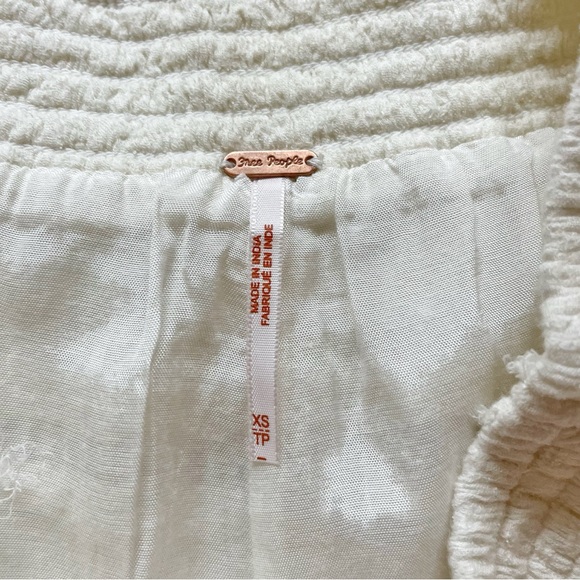 Free People Mi Corazon High Rise Crochet Ladder Lace Shorts Ivory Cream XSmall - Picture 10 of 15